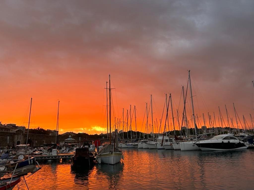 Hotel Escapade Antiboise Avec Parking Inclus Antibes Zewnętrze zdjęcie